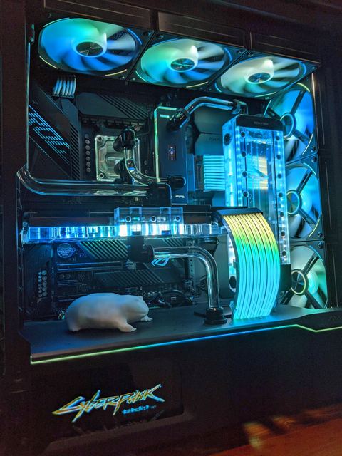 The original Lagavulin, a Phanteks Evolv X with a hardline loop and a box reservoir